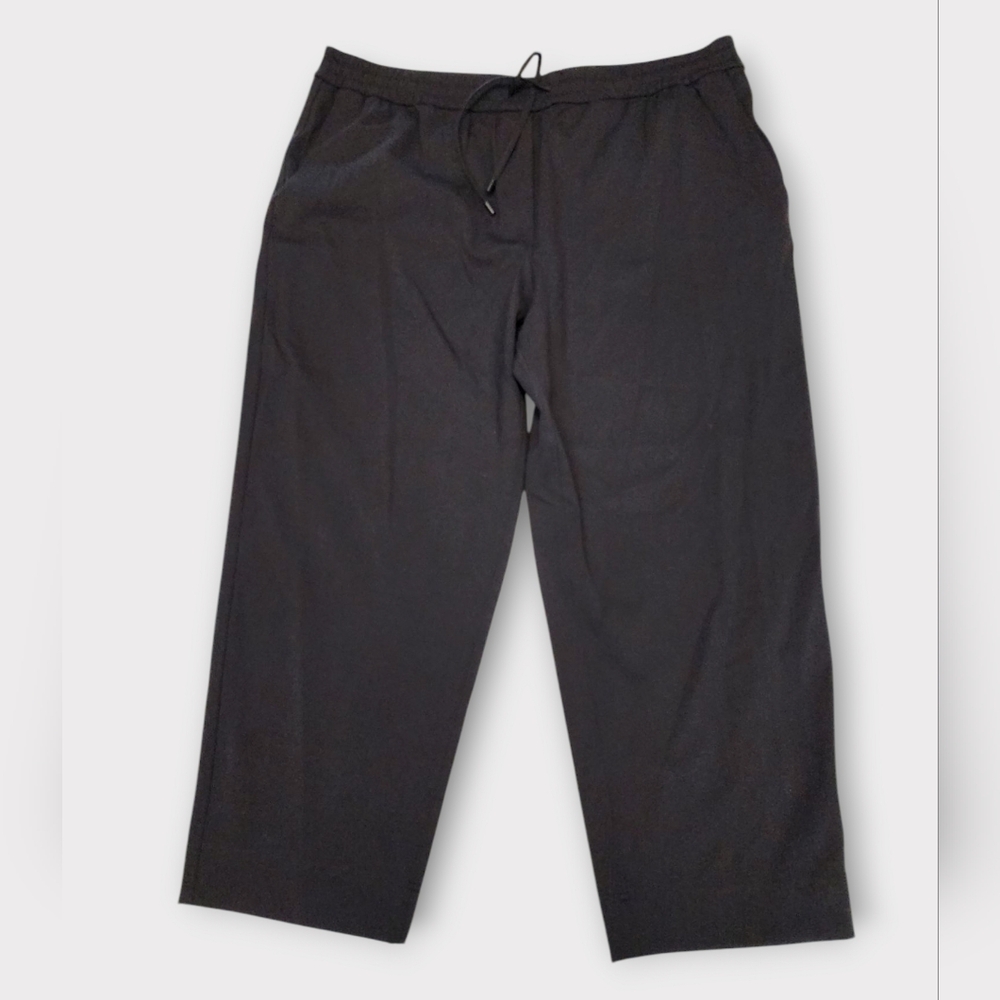 Size XL - Lululemon Tapered-Leg Mid-Rise Crop 25" *Luxtreme